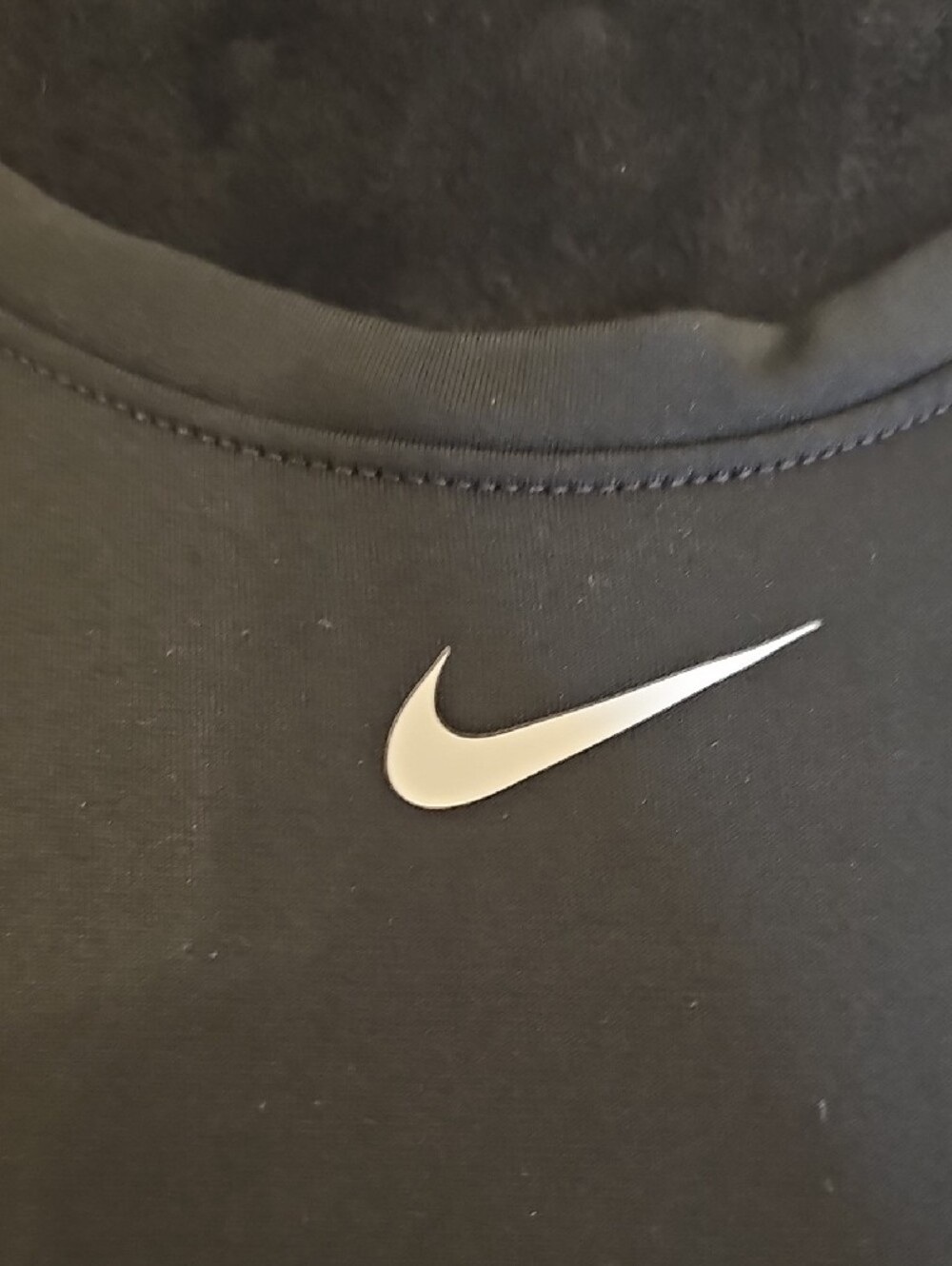 Nike Dri-Fit Black Short Sleeve Crew Neck Tee with White Swoosh - Picture 2 of 8